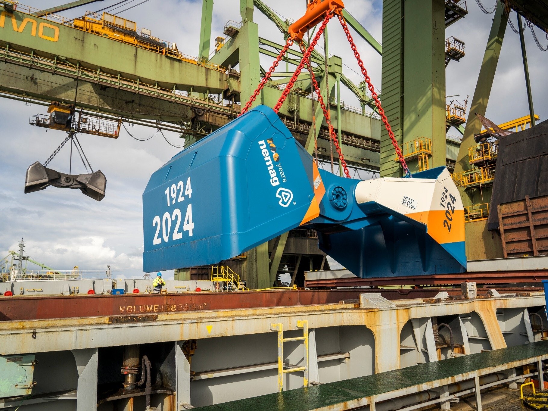 resized14_4_3_rightcrop